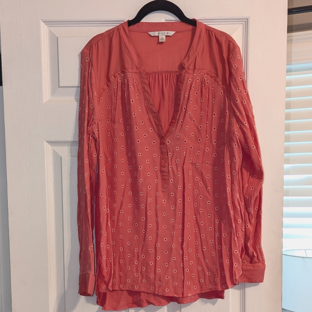 Lauren Conrad V-Neck Blouse size XL